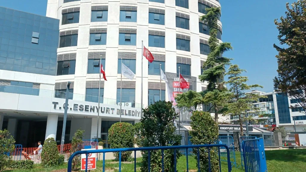Esenyurt Belediyesi'nden Dijital Adım: Yapay Zeka Destekli WhatsApp Çözüm Hattı Devreye Alındı