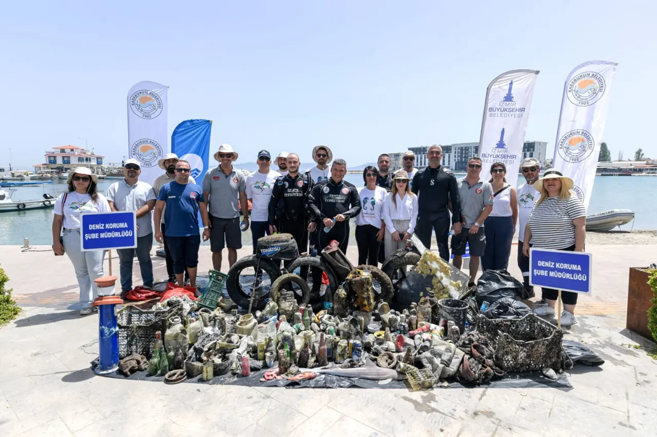 İzmir'in körfez ve kıyılarında 'çevre' seferberliği